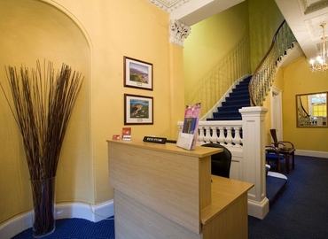 7 m² Serviced office in Glasgow, 9 Newton Place (G3 7PR) - 1 | MatchOffice.com