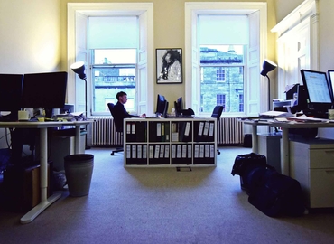 Business centre in Edinburgh, 2 Walker Street, 50 m² - MatchOffice.co.uk