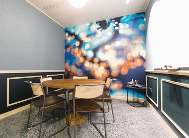 Business Centre in The City of London, Aldgate Tower, 50 m² - MatchOffice.co.uk