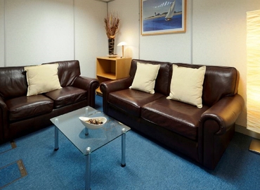 Meeting room in Ellesmere Port, North Road, 12 m² - MatchOffice.co.uk