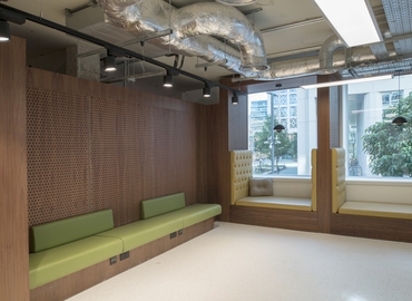 Business centre  in Manchester, Oxford Street, 120 m² - MatchOffice.co.uk