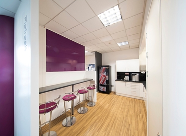 90 m² Shared workspace  in Slough, 18 Stoke Road (SL2 5AG) - 3 | MatchOffice.com