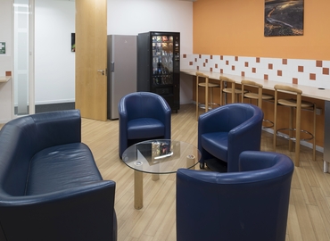  Coworkind spaces in Bristol, 2430 / 2440 The Quadrant, 50 m² - MatchOffice.co.uk