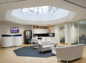 41 m² Shared office  in Windsor, 59-60 Thames Street (SL4 1TX) - 1 | MatchOffice