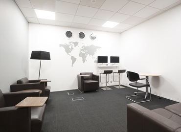 15 m² Coworking space  in Reigate, Castle Court (RH2 9RJ) - 0 | MatchOffice