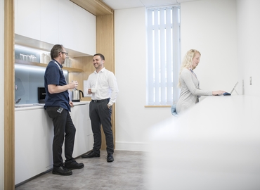 Coworking Centurion House, London Road TW18 4AX Surrey