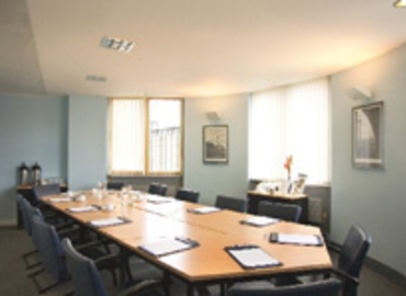 30 m² Shared workspace  in Edinburgh, Conference House (EH3 8EB) - 2 | MatchOffice.com