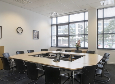 Coworking Falcon Drive, Cardiff Bay CF10 4RU Cardiff