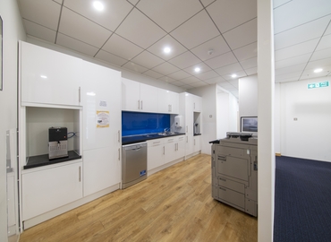 Coworking Fairbourne Drive, Atterbury Lakes MK10 9RG Milton Keynes