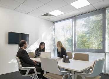 Coworking Fairbourne Drive, Atterbury Lakes MK10 9RG Milton Keynes