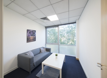 Coworking Fairbourne Drive, Atterbury Lakes MK10 9RG Milton Keynes