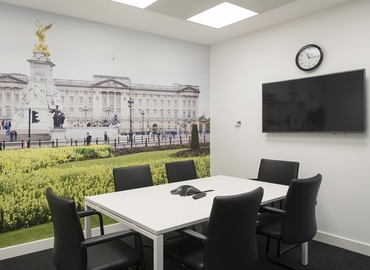 Business Centre in West London, Terminal 2, 100 m² - MatchOffice.co.uk