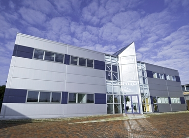 200 m² Coworking space  in City of London, Mark Road 39 (HP2 7DN) - 1 | MatchOffice