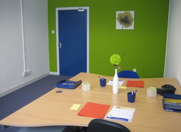 70 m² Co-working  in Kirkcaldy, Mitchelston Drive (KY1 3NB) - 0 | MatchOffice
