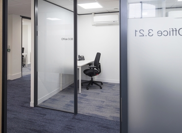  Coworking space in Wiltshire, Queen Street, 50 m² - MatchOffice.co.uk