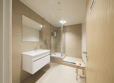  Work space in West London, South Wing, 100 m² - MatchOffice.co.uk