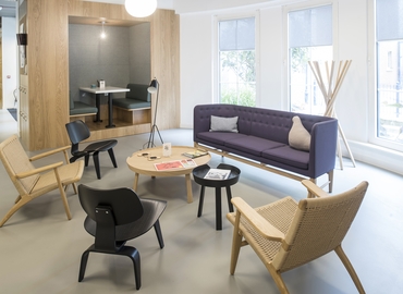 100 m² Shared workspace  in Guildford, Station View (GU1 4AR) - 1 | MatchOffice