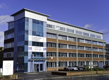 70 m² Coworking space  in West Sussex, Station Way (RH10 1JH) - 1 | MatchOffice.com