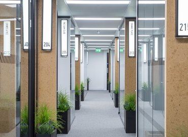Business centre  in Hertfordshire, London Road, 79 m² - MatchOffice.co.uk