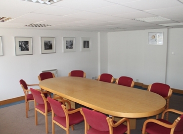  Coworkind spaces in West London, 5 Wadsworth Road, 50 m² - MatchOffice.co.uk