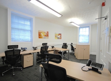  Coworking space in The City of London, 45 Fitzroy Street, 40 m² - MatchOffice.co.uk