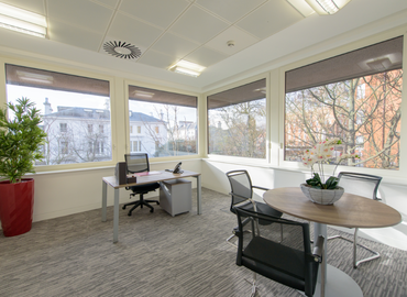 Business center 51 Holland Street W8 7JB The City of London