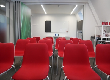  Meeting room hire in Central London, 57 Rathbone Place, 20 m² - MatchOffice.co.uk