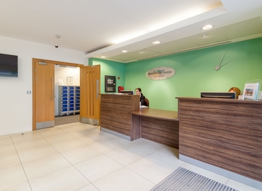  Meeting room hire in Leatherhead, Guildford Road, 40 m² - MatchOffice.co.uk