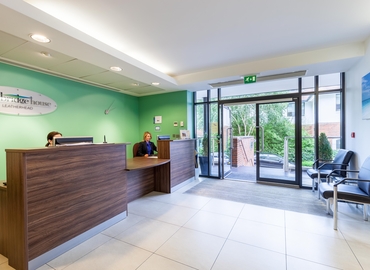 Meeting room in Leatherhead, Guildford Road, 40 m² - MatchOffice.co.uk