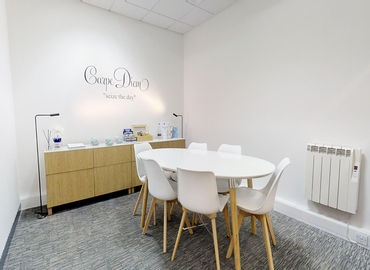 Business center Smeaton Close 7 HP19 8HL Aylesbury