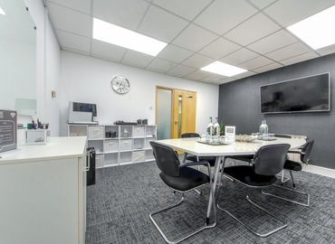 238 m² Business center in Farnborough, Alexandra Road (GU14 6DQ) - 10 | MatchOffice