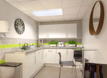 238 m² Business center in Farnborough, Alexandra Road (GU14 6DQ) - 13 | MatchOffice.com