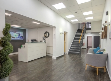 238 m² Business park in Farnborough, Alexandra Road (GU14 6DQ) - 0 | MatchOffice