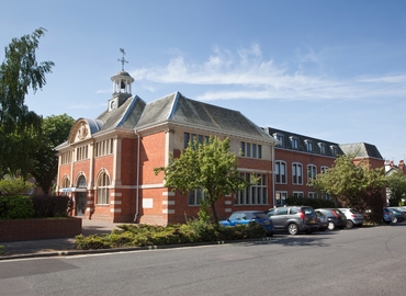  Business center  in Farnborough, Alexandra Road, 238 m² - MatchOffice.co.uk