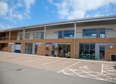  Business center  in Gloucestershire, Waterwells Drive Kestrel Court, 783 m² - MatchOffice.co.uk