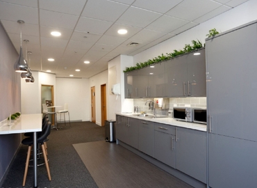 571 m² Business center in Hertfordshire, Bridge Road East 26 (AL7 1HL) - 7 | MatchOffice.com