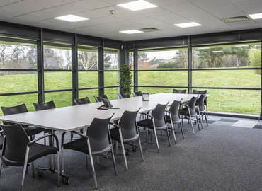  Business center  in Nottingham, Lake View Drive, 907 m² - MatchOffice.co.uk