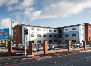 Business centre  in Oldbury, Broadwell Road 422, 351 m² - MatchOffice.co.uk