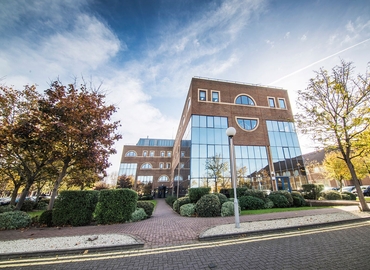 100 m² Conference room in Birmingham Centre, Gatehouse Way (HP19 8DB) - 1 | MatchOffice.com
