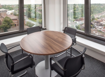 70 m² Shared workspace  in City of London, Elmfield Road 26 (BR1 1LR) - 1 | MatchOffice