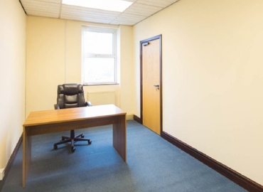 Business Centre in Rochdale, Fieldhouse Industrial Estate, 10 m² - MatchOffice.co.uk