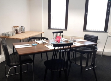 Meeting room in Manchester, 380 Chester Road, 10 m² - MatchOffice.co.uk