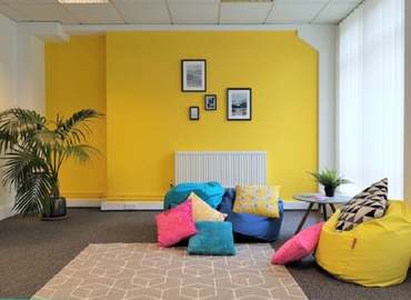 10 m² Business park in Cheshire, Hooton Road (CH66 7NZ) - 4 | MatchOffice.com