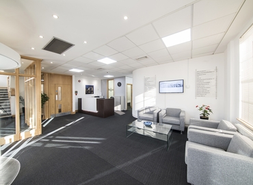 Business Centre in High Wycombe, The Broadway, 200 m² - MatchOffice.co.uk