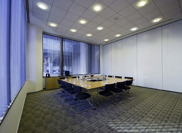 Business Centre in Bristol, Lower Castle Street, 70 m² - MatchOffice.co.uk