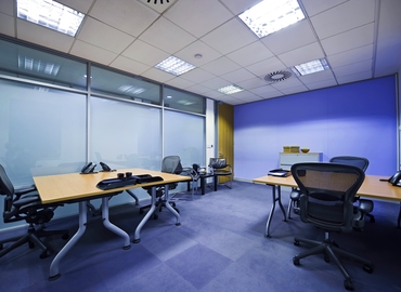 Business Centre in Bristol, Lower Castle Street, 70 m² - MatchOffice.co.uk