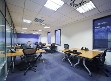 Business Centre in Bristol, Lower Castle Street, 70 m² - MatchOffice.co.uk