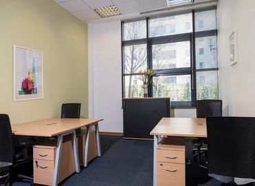  Business center  in Cardiff, Falcon Drive, 24 m² - MatchOffice.co.uk