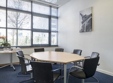  Business center  in Cardiff, Falcon Drive, 24 m² - MatchOffice.co.uk