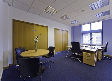 Business centre  in Cardiff, Falcon Drive, 24 m² - MatchOffice.co.uk